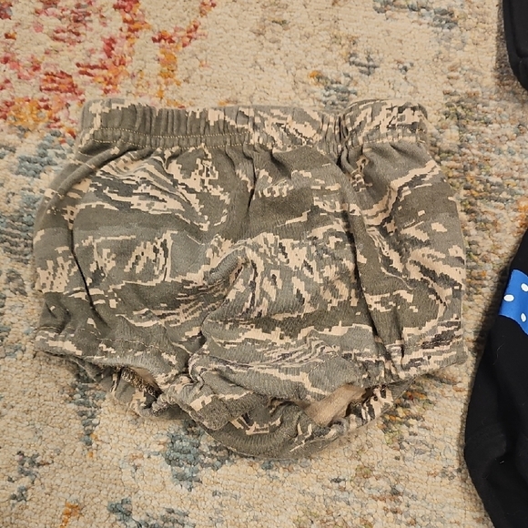 Airforce Darling Polka Dot Kids Bodysuit And Camo Bloomers - Picture 3 of 3